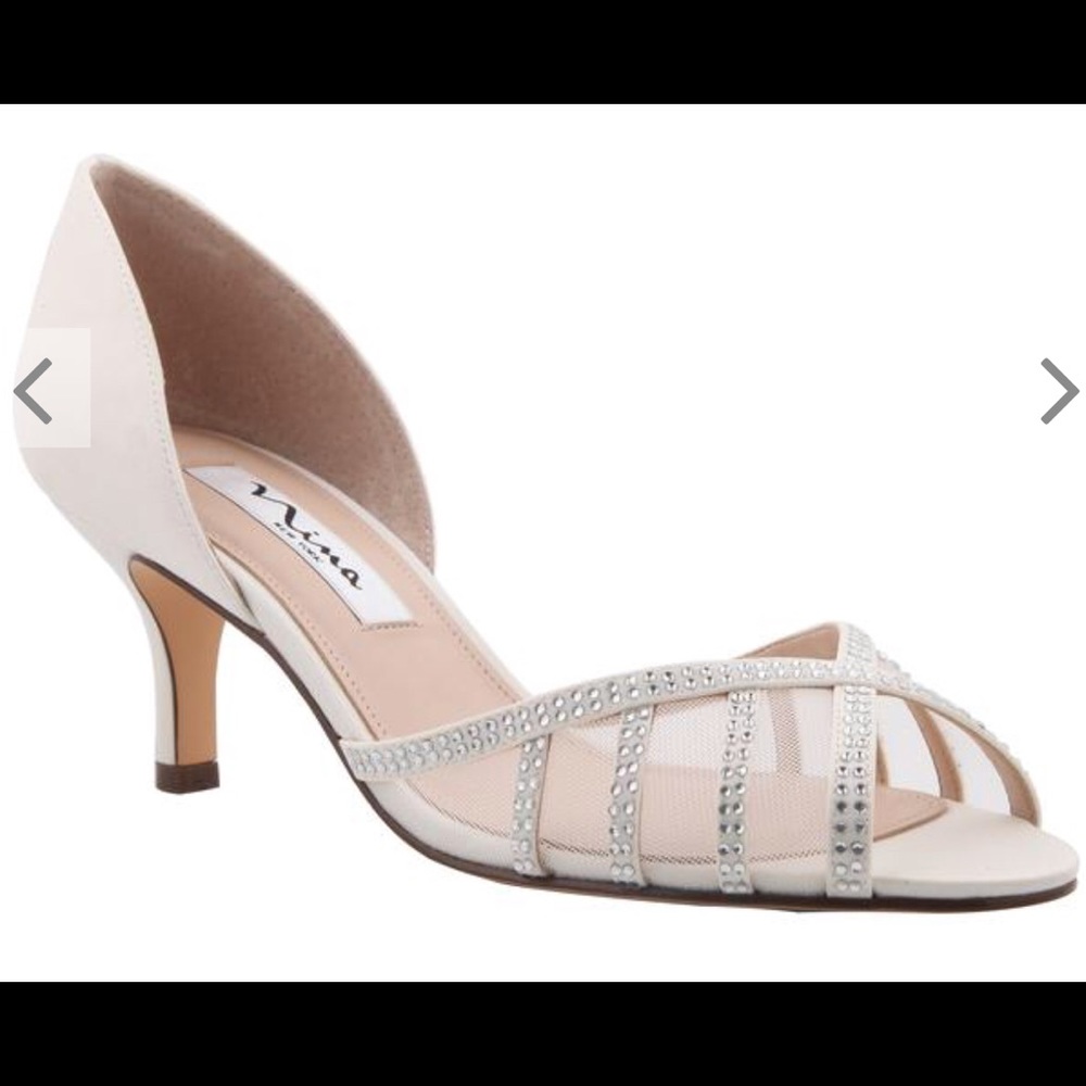Peep toe formal shoe by nina corita style. Sz 8.5
Wedding pumps